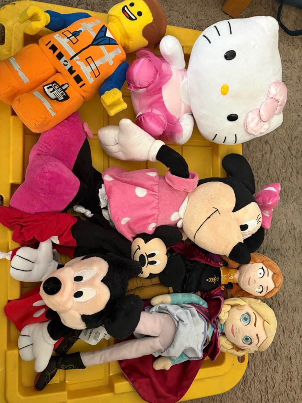 LOT OF RANDOM PLUSH ANIMALS